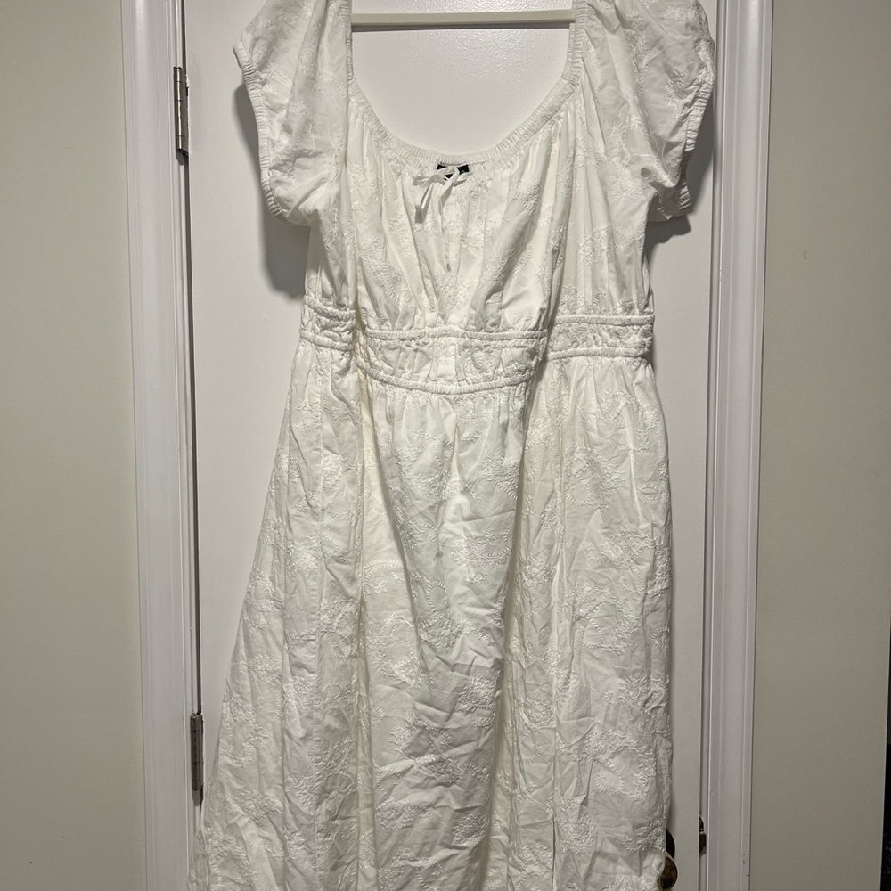 Torrid White Embroidered Short Sleeve Dress